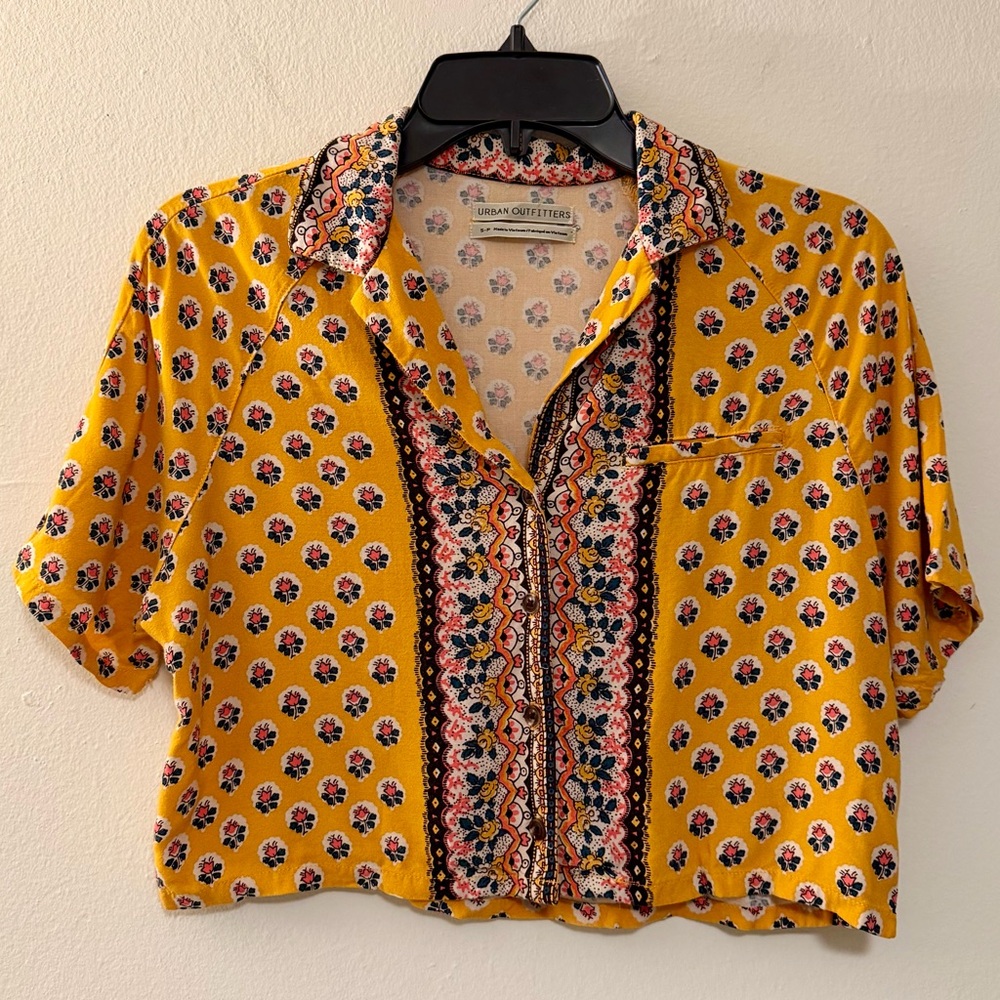 Urban Outfitters Boho Floral Cropped Button-Down Shirt